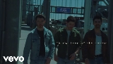 Miniatura del vídeo Heat Of The Moment