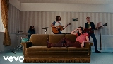 Miniatura del vídeo The Sofa