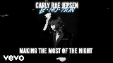 Miniatura del vídeo Making The Most Of The Night